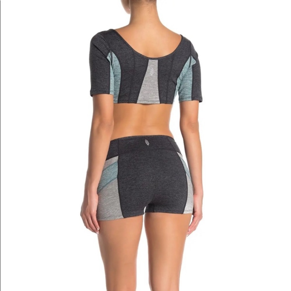 Free People Movement Color Block 2pc Set Black/Grey NWT - Picture 5 of 7